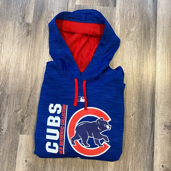 Men’s Majestic Therma Base Chicago Cubs Hoodie - Picture 2 of 5